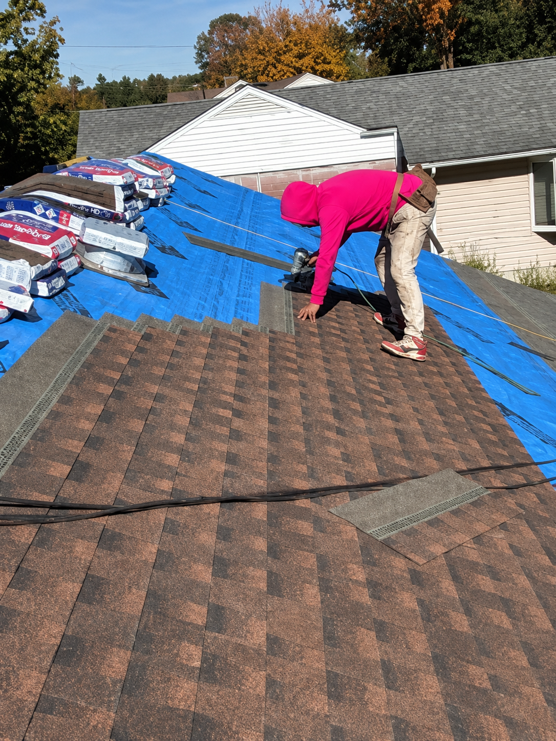 DuraMax Roofing shingle installation